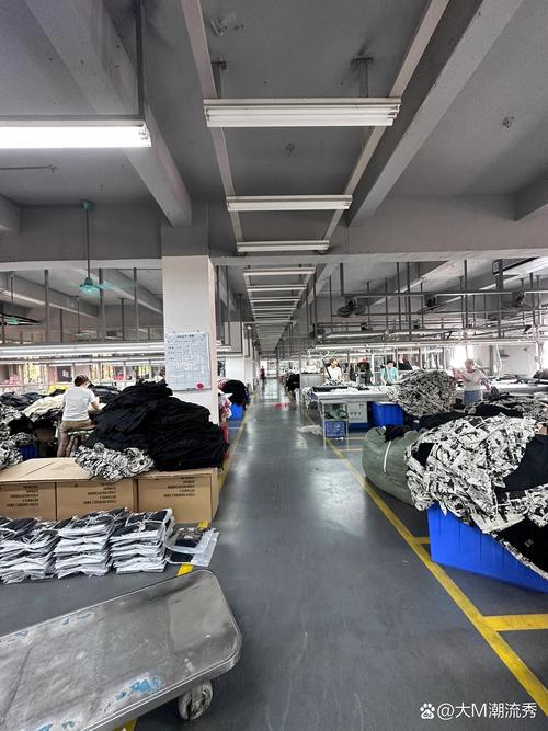服裝工廠實(shí)拍 從源頭起訂，100件起輕松開(kāi)啟服裝零售
